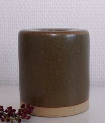 Keramik vase med mørk okkergrøn glasur, Sondrup Keramik ved Karoline Illum, 

Lækker keramik vase me