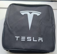 Andet biltilbehør, Tesla