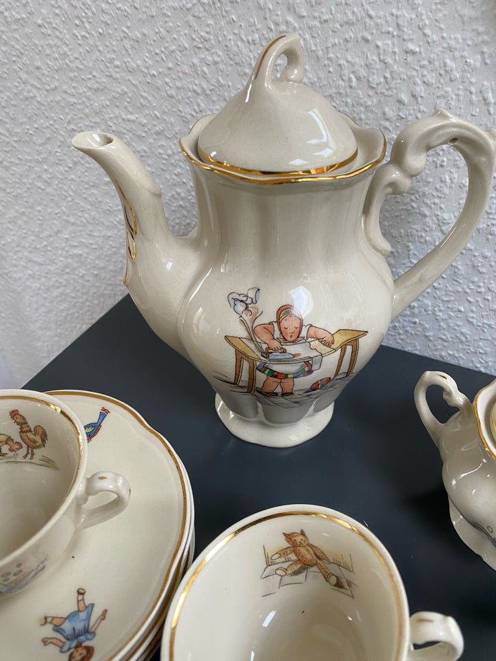 Porcelæn, Dukke kaffestel