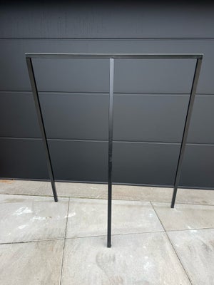 Tøjstativ, HAY, Fed sort tøjstativ fra HAY

H150 cm
B130 cm