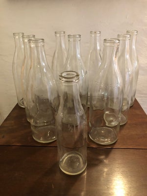 Mælkeflasker, Dansk, Gamle mælkeflasker 9 stk 1 l & 1 stk 1/2 l. Pr stk 15 kr.