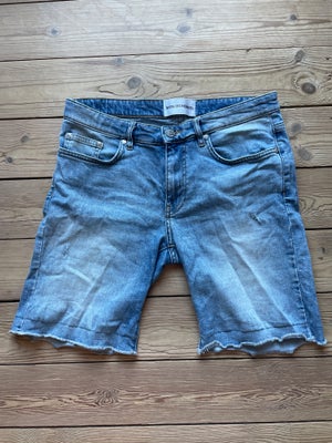 Shorts, Won hundred, str. 31,  Lys blå/denim,  Denim,  Næsten som ny, Stretchy jeans shorts, med “sl