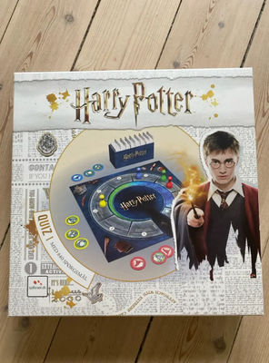 Harry Potter Quiz , Harry Potter quiz spil, brætspil, Næsten ikke brugt men åbnet - se billeder. 