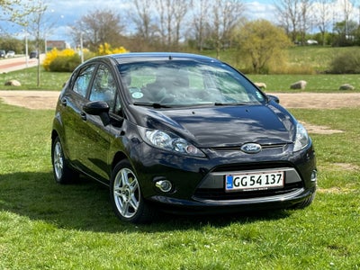 Ford Fiesta, 1,25 60 Trend, Benzin, 2012, km 86000, sort, nysynet, 5-dørs, 15" alufælge, NYSYNET 

K