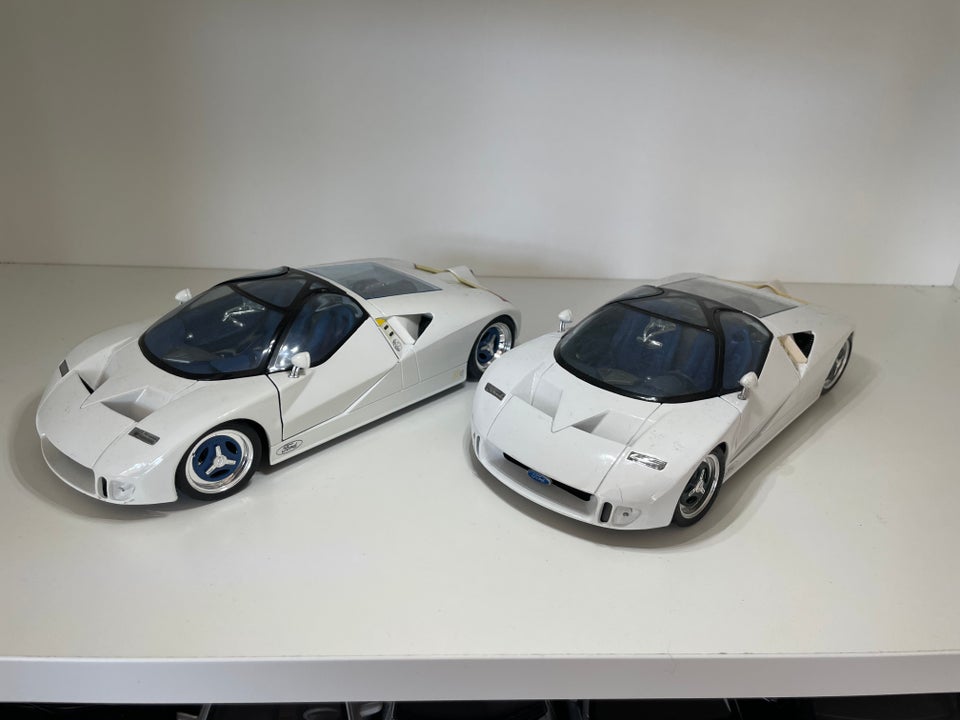 Ford gt90 sales maisto 1 18