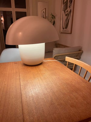Anden arkitekt, bordlampe, Sælger min flotte lampe. Den giver et flot afdæmpet lys. Flot til et hjør