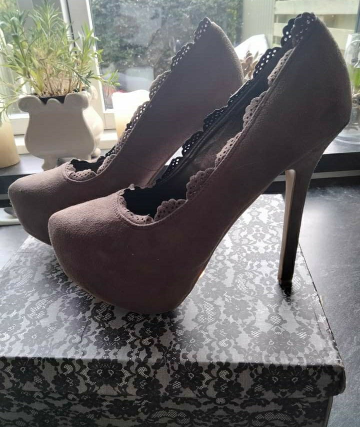 Pumps, str. 41, Brune