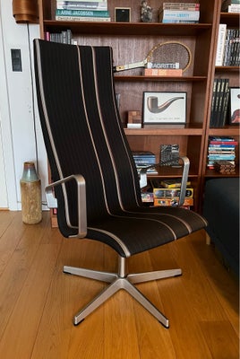 Loungestol, stof, Arne Jacobsen / Fritz Hansen, Nb: dette er en loungestol / lænestol og altså ikke 