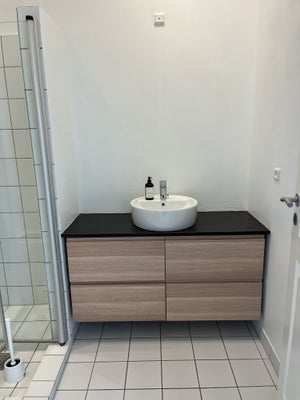 Badeværelsesskab, IKEA GODMORGON, Skab til vask med 4 skuffer. Skuffer er i egetræ og selve vaskeska