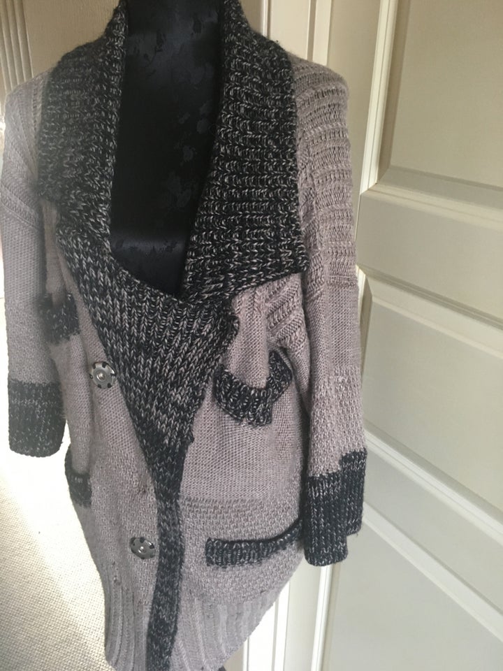 Cardigan, Munthe plus Simonsen, str. 38