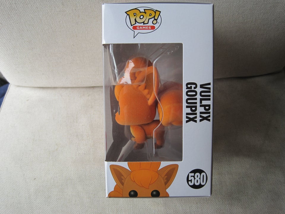 Funko Pop #580 Vulpix Flocked