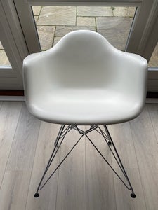 Sitzauflage für die Design Vitra Eames Plastic Stühle DAW, DAR, DAX und RAR  von Hey Sign, designikonen