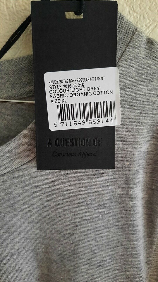 Andet, T- shirt, A Question of - Dansk design