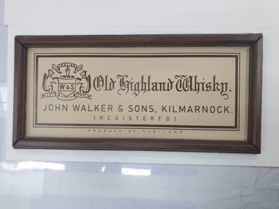 Skilte, Johnnie Walker Whiskey skilt, Jeg sælger dette håndmalede Johnnie Walker whiskey skilt.

Ski