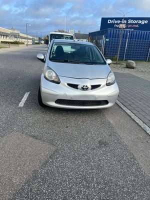 Toyota Aygo, 1,0, Benzin, 2008, km 270000, sølvmetal, nysynet, ABS, airbag, 5-dørs, centrallås, star