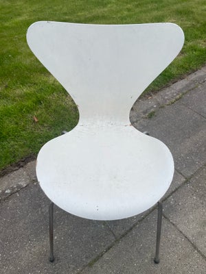 Arne Jacobsen, stol, Syver stol, Hvid syverstol med krom ben. Trænger til en opfriskning. Stolen er 