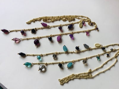 Halskæde, OPRYDNINGSPRIS
Søde bindekæder med perler i LILLA eller AQUA farver. Perlerne er af glas. 