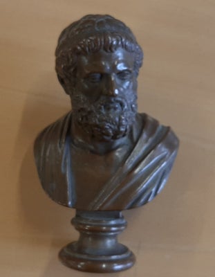 Buste af romersk kejser, Figur i metal af romersk kejser på metal fod – Formodentlig Marcus Aurelius