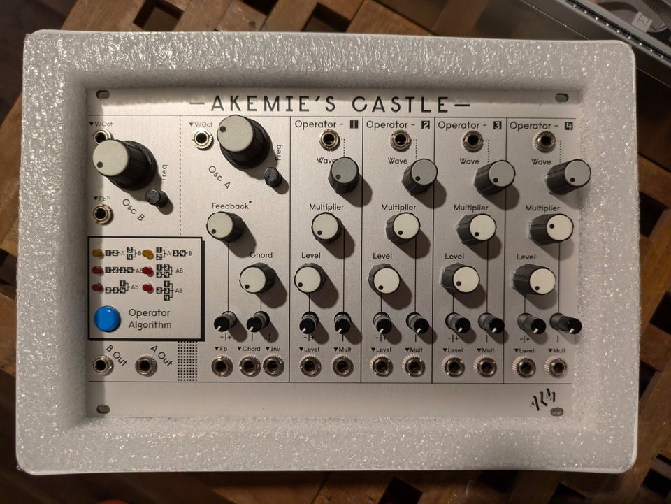 Eurorack, ALM Busy Circuits Akemie's Castle.