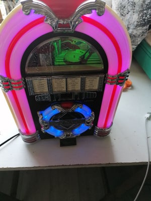 Andet , Andet mærke, Classic, Rimelig, Jukebox radio cd samt USB stik. Dog er det ene hængsel knække