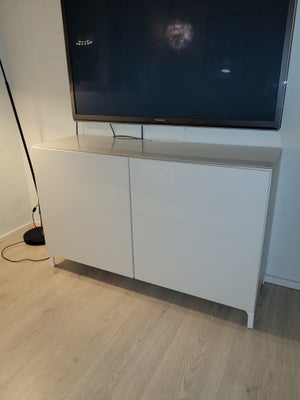 Tvreol, Ikea Bestå, b: 120 d: 42 h: 74, Ikeas Bestå reol / tv møbel som står super flot uden skramme