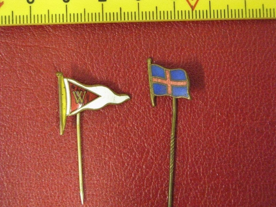 Emblemer, 2 flag på nåle