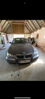 BMW 318d, 2,0, Diesel, 2006, km 413000, sort, træk, nysynet, aircondition, ABS, airbag, 4-dørs, cent