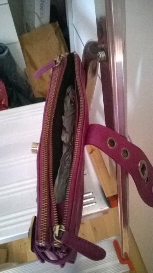 Crossbody, Depeche, skind