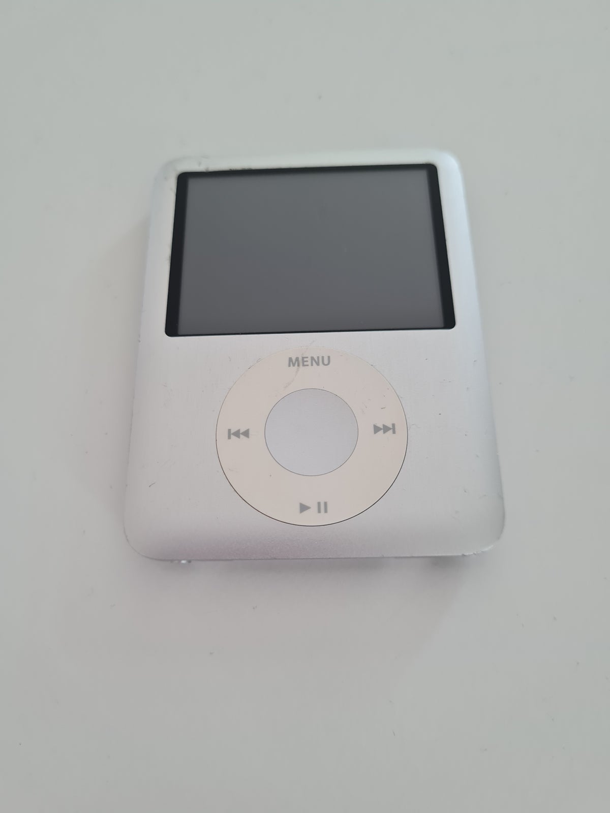 iPod, SOLGT Nano 3rd generation, 8 GB