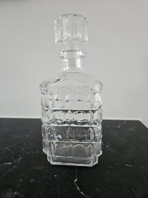 Glas, Karaffel, Måler 10 x 10, højde 23 cm
Fra ikke-ryger hjem