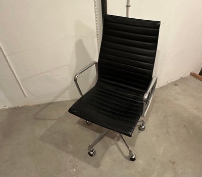 Eames, Charles Eames EA 119 Kontorstol, Stol, Vitra Aluminium EA 119 kontorstol. Stolen er af polere