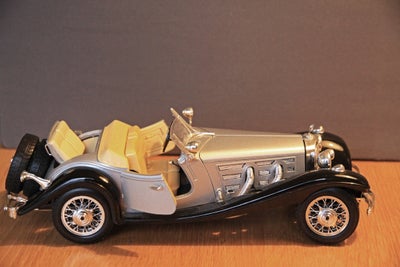 Modelbil, BURAGO MERCEDES 500 K ROADSTER, skala 1:20, MERCEDES BENZ 500K ROADSTER fra BURAGO DIAMOND