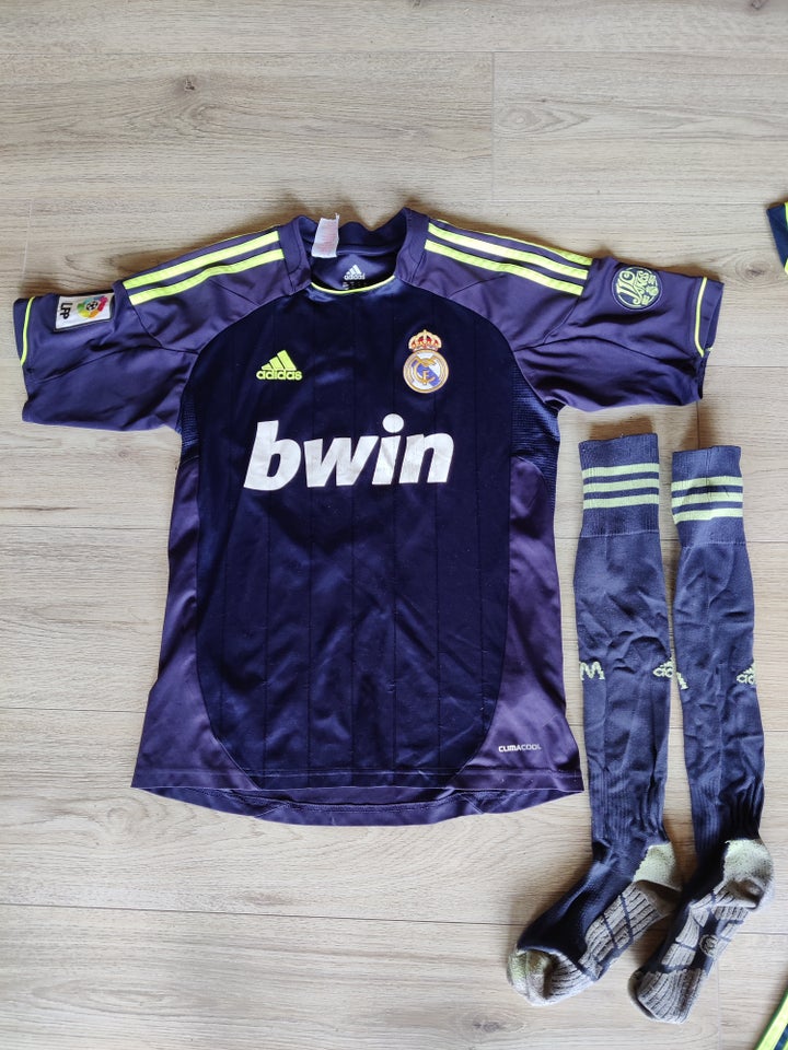 Fodboldsæt, Real Madrid Udebane sæt 2012-13, Adidas
