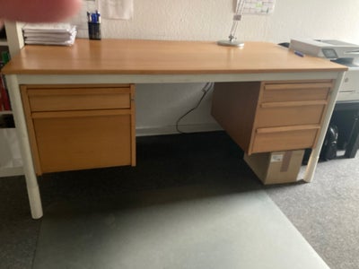 Skrivebord, Fint skrivebord i bøgetræ med 2 skuffe sæt - stol fra Ikea kan følge med for 100kr