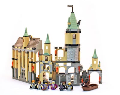Lego Harry Potter, 4709, Udgået LEGO Harry Potter sæt 4709 sælges. Alle klodser, minifigurer samt by