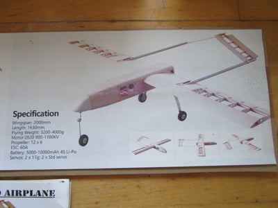 Drone, RQ-7 Shadow Model RC Drone, Næsten færdigbygget RQ-7 Shadow Modelfly/Drone sælges.
Flyet er f