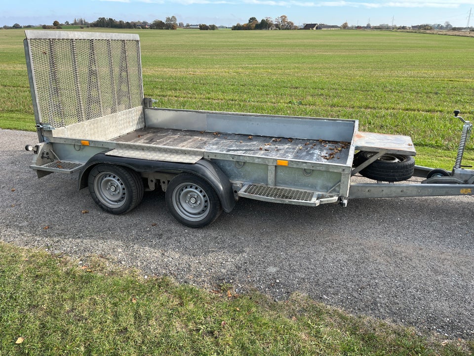 Maskintrailer, Variant 3518 M3, lastevne (kg): 2825