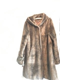 Frakke, str. findes i flere str., flere,  flere,  skind ruskind imiteret pels,  Ubrugt, FOTO 1 : fra