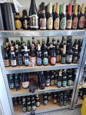 Øl, Øl, Kæmpe samling danske flaskeøl. Ca. 1500 forskellige fra mange danske bryggerier samlet i per