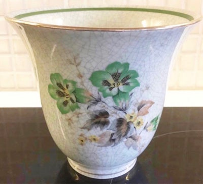 Porcelæn, Vase, Lyngby, Gl. Lyngby Krakelé vase 12,5cm med blomstermotiv fast pris 300kr 