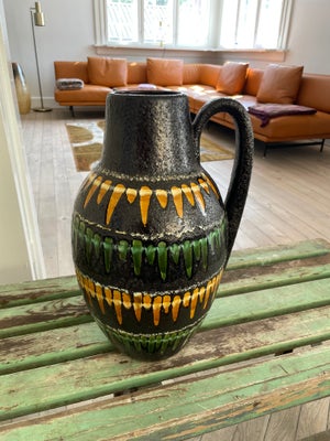 Keramik, West Germany gulvvase fra 1960'erne, Flot West Germany vase med hank og en grov struktur i 