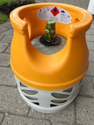 5 kg fyldt Kosan Gasflaske, 5 kg fyldt og plomberet Kosan letvægt Gasflaske. Afhentes i Fredericia.