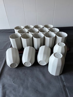Porcelæn, Krus, HAY, Paper Porcelain krus designet af Hollandske Scholten & Baijings for HAY sælges.
