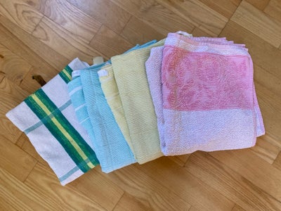 Retro håndklæder, Stork (2 stk) mm, Patelfarvede retro håbdklæder i alm størrelse

15 kr pr stk

Kan