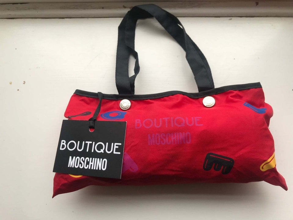 Paraply, Boutique Moschino