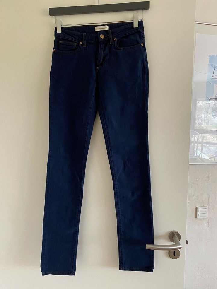 Jeans, Won hundred, str. 24