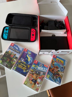 Nintendo Switch, Perfekt, Nintendo switch med 4 spil, cover, transport taske, panser glas monteret o