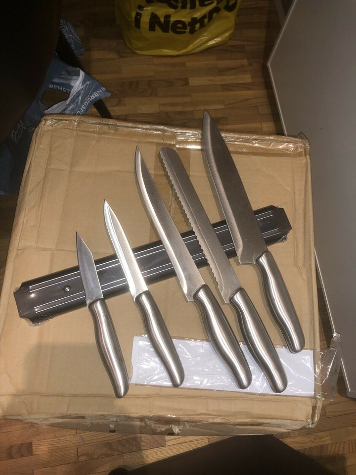 5 knive og magnetplade, Relaxdays