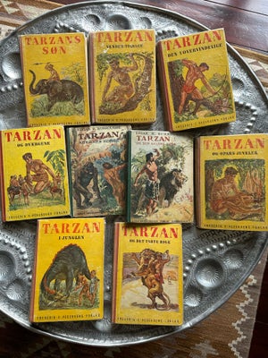 Tarzan, Edgar R Burroughs, genre: eventyr, Meget gamle. Trykt i 30’erne. Slidte, indbundet i klar pl