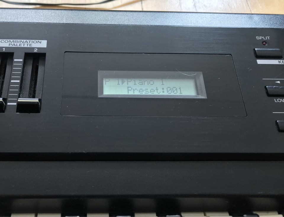 Synthesizer, Roland XP-10